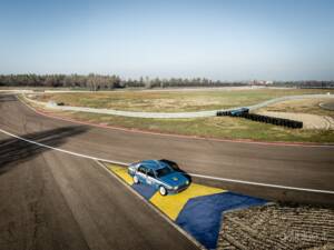 Image 16/44 of Alfa Romeo 75 3.0 V6 QV (1989)