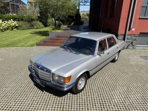 Imagen 4/42 de Mercedes-Benz 450 SEL 6,9 (1975)