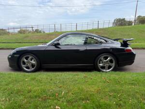 Image 6/30 of Porsche 911 Carrera 4 &quot;Millenium-Edition&quot; (2000)
