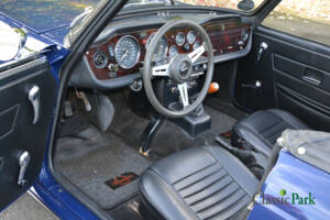 Image 26/50 of Triumph TR 6 (1975)
