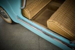 Image 33/48 of FIAT 600 Ghia "Jolly" (1963)