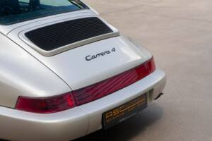 Bild 10/31 von Porsche 911 Carrera 4 (1990)