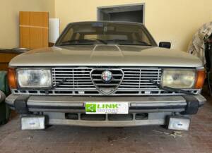 Image 2/10 de Alfa Romeo Giulietta 2.0 (1983)