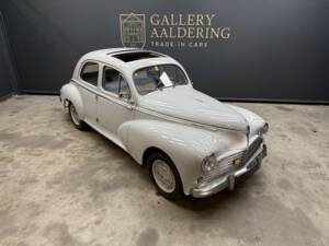 Bild 36/50 von Peugeot 203 C (1960)