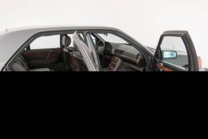 Image 13/45 of Mercedes-Benz 500 SEL (1992)
