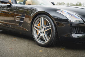 Image 43/100 de Mercedes-Benz SLS AMG Roadster (2011)