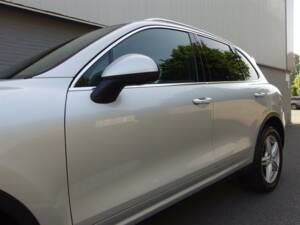 Bild 25/98 von Porsche Cayenne S (2010)