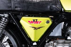 Image 17/40 of Moto Guzzi DUMMY (1973)