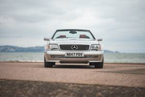 Immagine 8/42 di Mercedes-Benz SL 320 (1995)