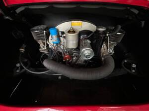 Image 22/24 of Porsche 912 (1966)