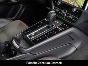 Image 19/33 of Porsche Macan GTS (2022)