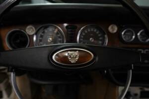 Bild 28/31 von Jaguar XJ 6 2.8 (1970)