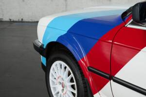 Bild 17/50 von BMW 325i (1986)