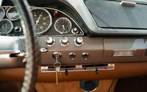 Bild 30/36 von Citroën DS 21 Pallas (1968)