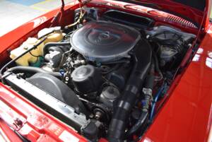 Image 51/94 of Mercedes-Benz 560 SL (1988)