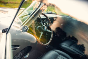 Image 16/22 de Aston Martin DB 5 (1964)