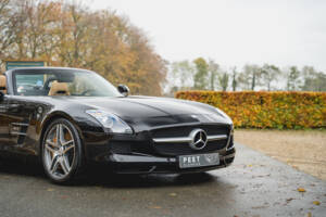 Image 39/100 de Mercedes-Benz SLS AMG Roadster (2011)