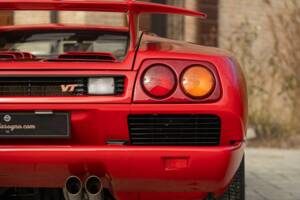 Image 34/50 of Lamborghini Diablo VT (1993)