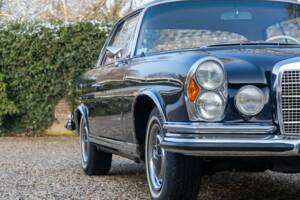 Bild 19/50 von Mercedes-Benz 280 SE 3,5 (1970)