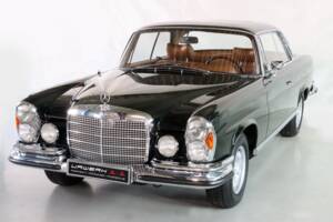 Image 4/99 of Mercedes-Benz 280 SE 3,5 (1971)