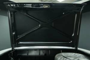 Bild 33/50 von Mercedes-Benz 250 SE (1968)