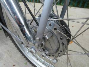 Bild 31/45 von MV Agusta 150 Sport (1953)