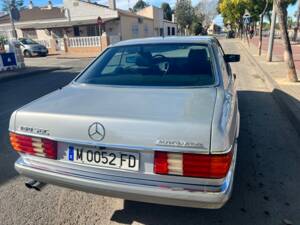 Image 53/77 of Mercedes-Benz 380 SEC (1982)
