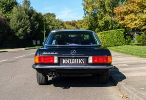Image 6/26 of Mercedes-Benz 380 SLC (1981)