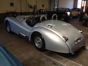 Image 3/26 of Jaguar XK 120 OTS (1952)