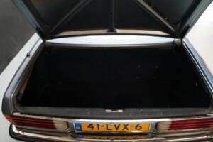 Image 38/41 of Mercedes-Benz 500 SL (1986)