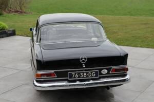 Afbeelding 10/50 van Mercedes-Benz 230 S (1967)
