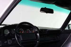 Imagen 21/30 de Porsche 911 Carrera 3.2 (WTL) (1986)