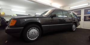 Image 73/81 de Mercedes-Benz 300 TE 4-Matic (1992)
