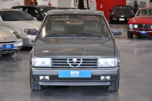 Bild 2/21 von Alfa Romeo 90 2.5 Quadrifoglio Oro (1985)