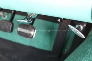 Image 26/40 of Ford Thunderbird (1955)