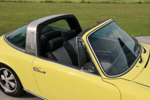 Image 38/50 of Porsche 911 2.2 T (1971)