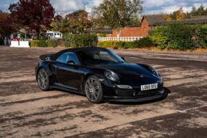 Immagine 6/50 di Porsche 911 Turbo (2015)
