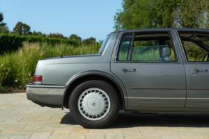 Immagine 24/50 di Cadillac Seville (1988)