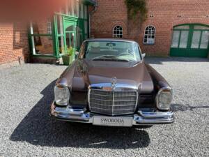 Image 5/20 of Mercedes-Benz 280 SE 3,5 (1971)