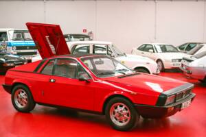 Image 36/39 of Lancia Beta Coupe 2000 i.e. (1982)