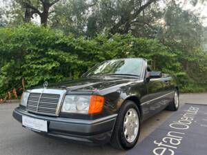 Bild 1/47 von Mercedes-Benz 300 CE-24 (1992)