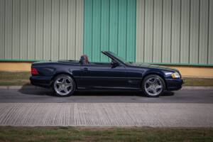Bild 4/26 von Mercedes-Benz SL 500 (1999)