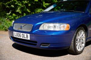 Image 32/50 of Volvo V 70 2.4 (2006)