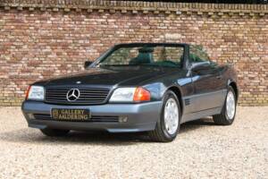 Image 28/50 of Mercedes-Benz 500 SL (1992)