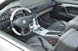 Afbeelding 2/8 van Mercedes-Benz SL 500 (2000)