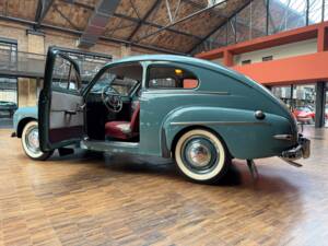 Image 15/34 of Volvo PV 444 (1951)