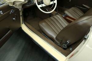 Image 12/50 of Mercedes-Benz 230 SL (1967)