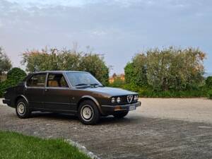 Bild 2/13 von Alfa Romeo Alfetta Quadrifoglio Oro (1982)