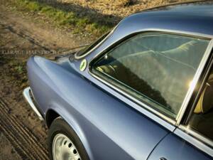 Afbeelding 32/99 van Alfa Romeo 2000 GT Veloce (1973)