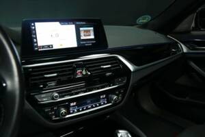 Image 22/50 of ALPINA B5 Biturbo AWD (2017)